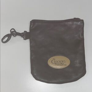 Source Unknown Black and Tan Golf Accessory Bag from The Cascades